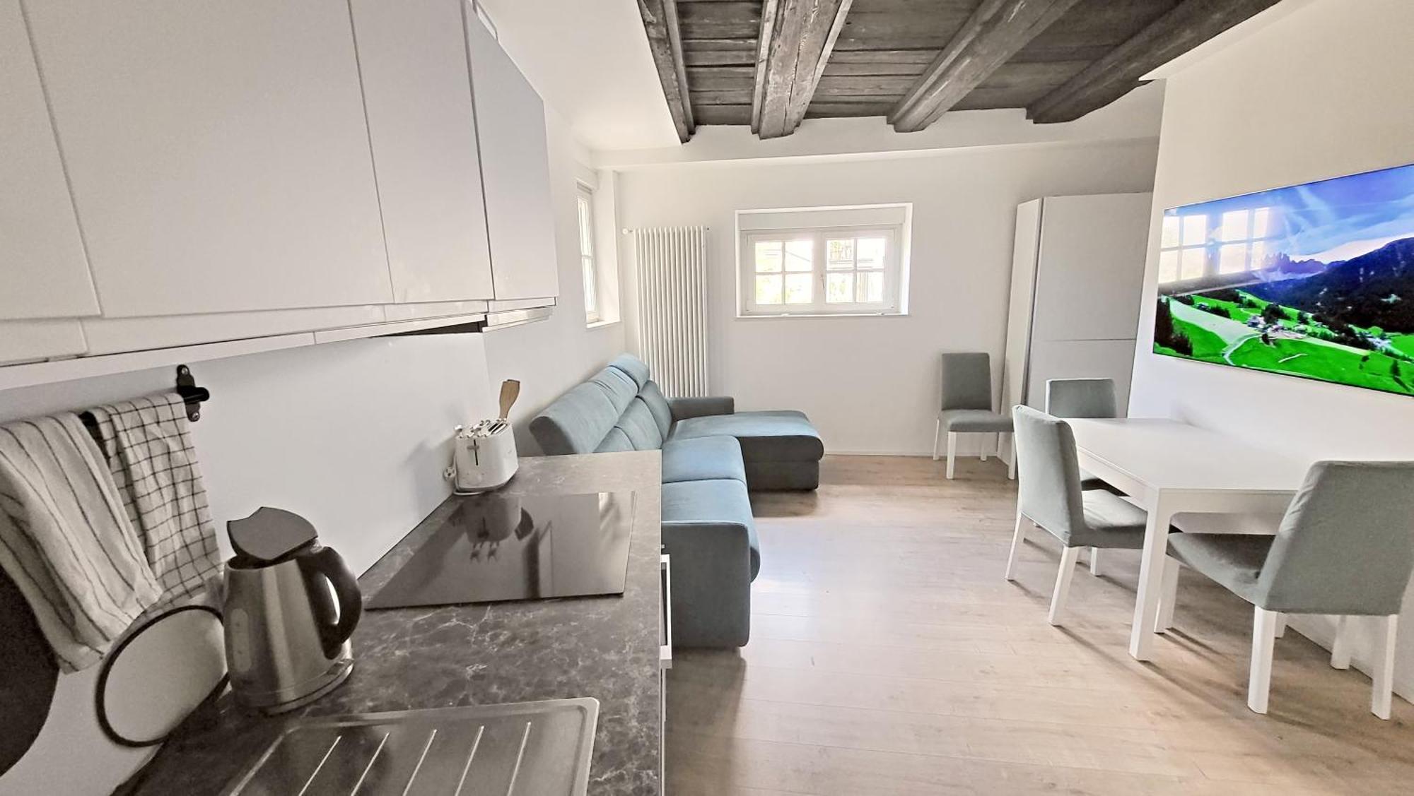 Bolzano 2-Room Central Mountain View, Wifi Netflix Ac Lift Luaran gambar